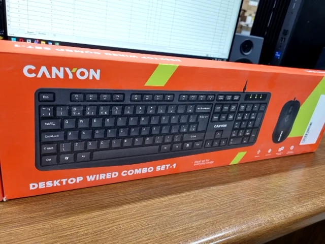 Комплект клавиатура и мишка CANYON USB standard KB, water resistant BG layout bundle with optical 3D wired mice 1000DPI black