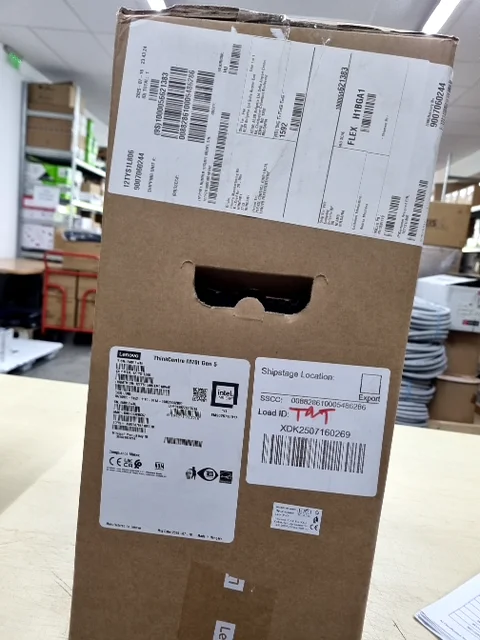 Настолен комютър ThinkCentre M70t Gen 5, Intel® Core™ i7-14700 vPro® (E-cores up to 4.20GHz, 33MB), W11P64 ENG, 16.0GB, 1x512GB SSD M.2 2280 PCIe
