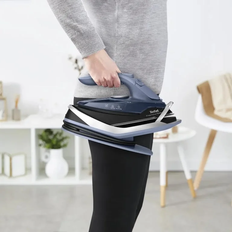 Tefal FV6675E0 Steam Iron Freemove Power