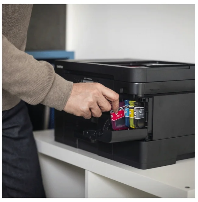 Brother LC527XLM  Magenta Ink Cartridge for MFCJ5010DW/MFCJ5110DW - 2000 page yield