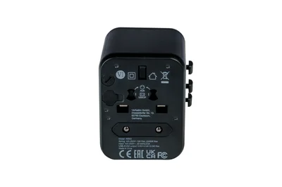 Универсален адаптер за пътуване Verbatim UTA-01 с 2 x USB-A порта, черен