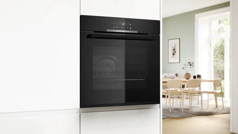 Bosch HBA372EB4, SER4, Oven A+, Pyro+Hydro, 7 HM, AutoPilot 10, 1 lvl rail, full touch control, red/white, glass panel, Air Fry tray, black
