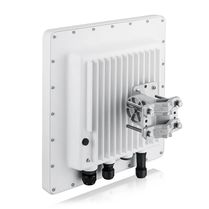 ZyXEL WBE665S, Ruggedised BE22K 4x4x4 MU-MIMO, Smart Antenna, Triple Radio, Incl 1 year Nebula Pro, 1x1/2.5/5/10 GB LAN port, PoE++ (802.3bt), Standalone/Nebula Cloud Managed, Excluding Power Adapter