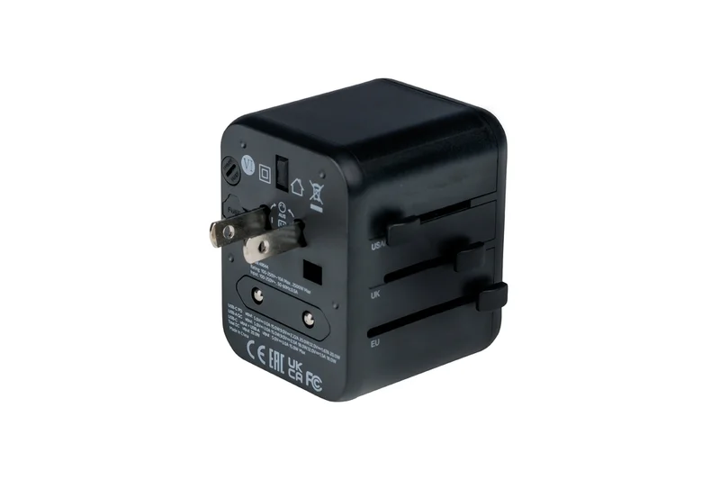 Адаптер за пътуване Verbatim UTA-02 универсален с USB-C PD 20W и USB-A QC 3.0