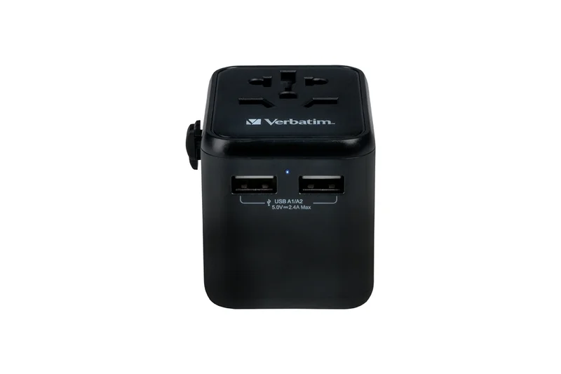 Универсален адаптер за пътуване Verbatim UTA-01 с 2 x USB-A порта, черен