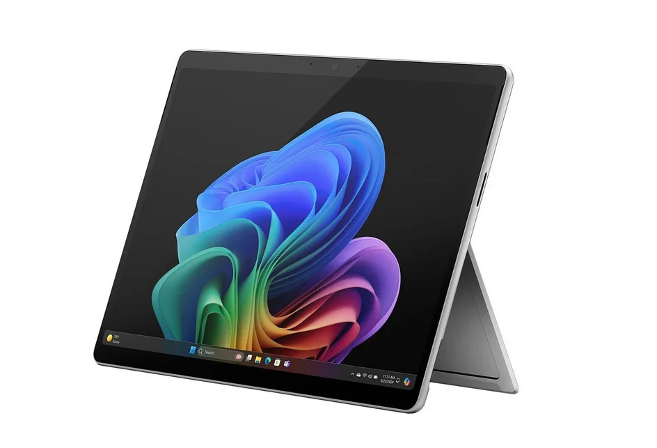 Microsoft Surface Pro 11 C12/16/512/OLED Con 13", 2880 x 1920, Windows 11 Home, EMEA, COPILOT+ PC, Snapdragon X Elite, Platinum