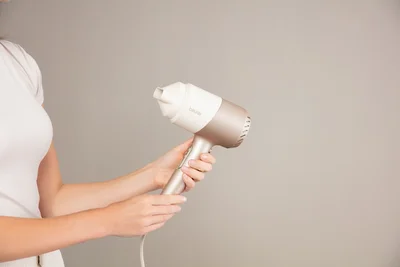 Beurer HC 40 Travel hair dryer, 2000 W, Narrow nozzle attachment, Ion function, 3 heat & blower settings, cold air, Hot-cold alternating mode, Removable safety filter, overheating protection, Bag