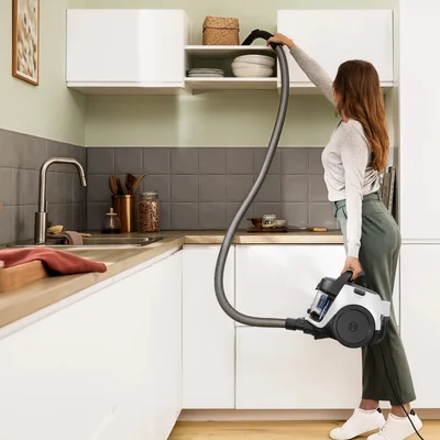 Прахосмукачка Bosch – BGC05LW2 SER2, без торба, 700W, бяла/синя