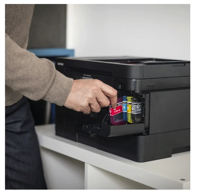 Brother LC527XLY  Yellow Ink Cartridge for MFCJ5010DW/MFCJ5110DW - 2000 page yield
