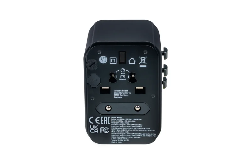 Пътен адаптер Verbatim UTA-03 универсален с 1 x USB-C PD 30W, QC 3.0, 2 x USB-C, 2 x USB-A