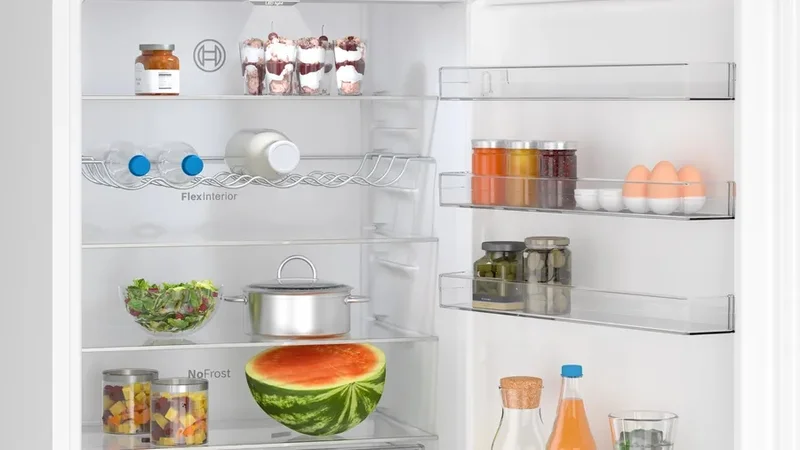 Bosch KGN497WDF, SER4, FS fridge-freezer NoFrost, D, 203/70/67cm, 440l(311+127), 35dB(B), IC, VitaFresh XXL, 0° drawer, Glossy Backwall with Multi Airflow, 2 cooling systems, Intelligent Inverter Technology, White, display
