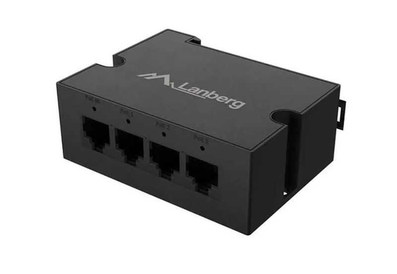 PoE удължител Lanberg DIN-GE4-BT-90W 1 вход 3 изхода Gigabit Ethernet DIN Rail BT 90W метални щипки
