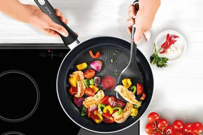 Уок тиган Tefal C3110253 20 см, титанова незалепваща повърхност, Thermo-Spot, подходящ за индукция