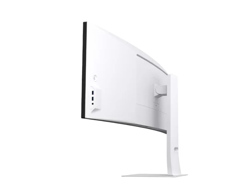 LG 49U950A-W, 49" 32:9 Curved UltraWide Dual QHD 5K 5120x1440 NANO IPS 1ms MBR, 144 Hz, 5ms, 400 cd/m2, 1000:1, HDR400, DCI-P3 98%,  USB Type-C, PD 90W, FreeSync, G-SYNC, PIP, 2 PBP, HDMI, DisplayPort, Speacer 2ch 10W, Tilt, Height, Swivel, Tiltan