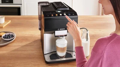 Bosch TPE40307, SER4, Fully automatic coffee machine VeroCafe 15 bar, TFT display, 9 bev., Silver/Piano black, Ground coffee, AromaDouble Shot, CeramDrive