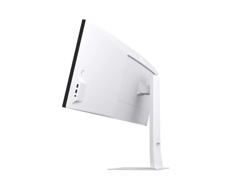 LG 49U950A-W, 49" 32:9 Curved UltraWide Dual QHD 5K 5120x1440 NANO IPS 1ms MBR, 144 Hz, 5ms, 400 cd/m2, 1000:1, HDR400, DCI-P3 98%,  USB Type-C, PD 90W, FreeSync, G-SYNC, PIP, 2 PBP, HDMI, DisplayPort, Speacer 2ch 10W, Tilt, Height, Swivel, Tiltan