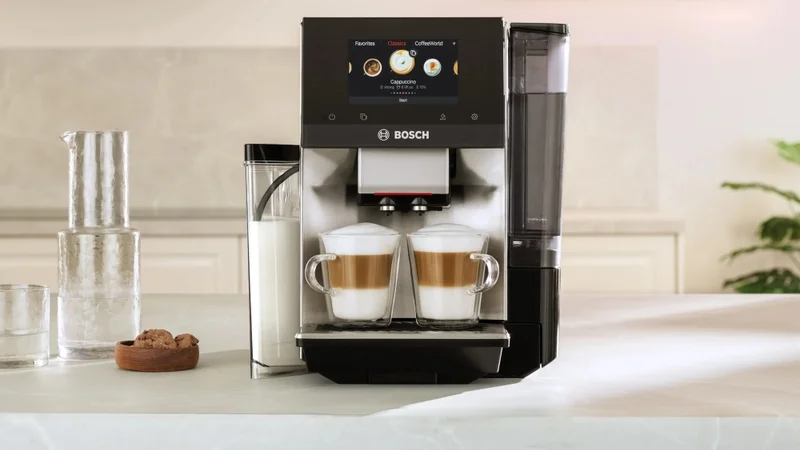Bosch TQE80703, SER8, Fully automatic coffee machine VeroBar 19 bar, TFT display 5", HC, Up to 36 bev.(incl. HC), Inox front, Cup warmer, Aroma Select, ColdBrew, CeramDrive