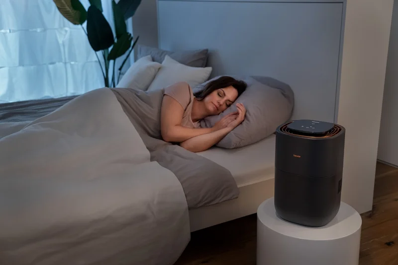 Beurer LB 300 plus Air humidifier- Natural cold evaporation technology, 3 fan speeds, up to 300 ml/h, up to 45 m2, WT 3l, Night mode and timer function