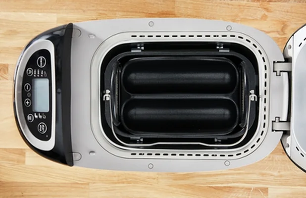 Хлебопекарна Tefal PF611838 1600W, 750/1000/1500 г, 19 програми, 3 степени на изпичане, черна