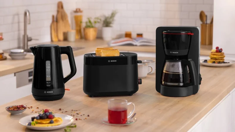 Bosch TWK1M123, MyMoment Plastic Kettle, 2400 W, 1.7 l, Cup indicator, Limescale filter, Triple safety function, Black
