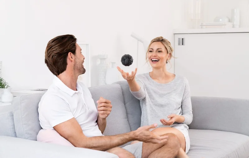 Beurer MG 10 massage ball with vibration, 2 intensity levels,for activation and regeneration of tense muscle groups, Penetrating soft-touch surface, 7,5 cm
