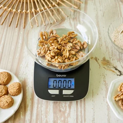 Кухненска везна Beurer KS 25 с купа 1.2 л, капацитет 3 kg, точност 1 g, сивa