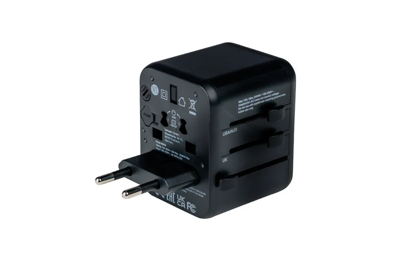 Адаптер за пътуване Verbatim UTA-02 универсален с USB-C PD 20W и USB-A QC 3.0