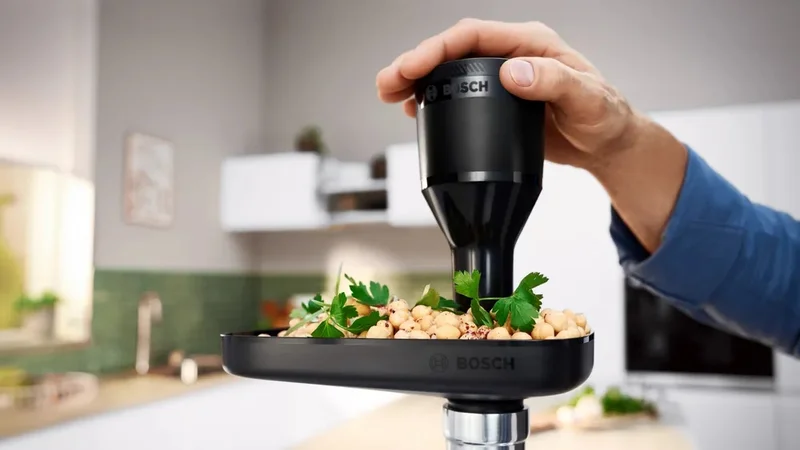 Месомелачка Bosch SER4 MFWS421W, 1900W, 2.5 kg/min, бяла