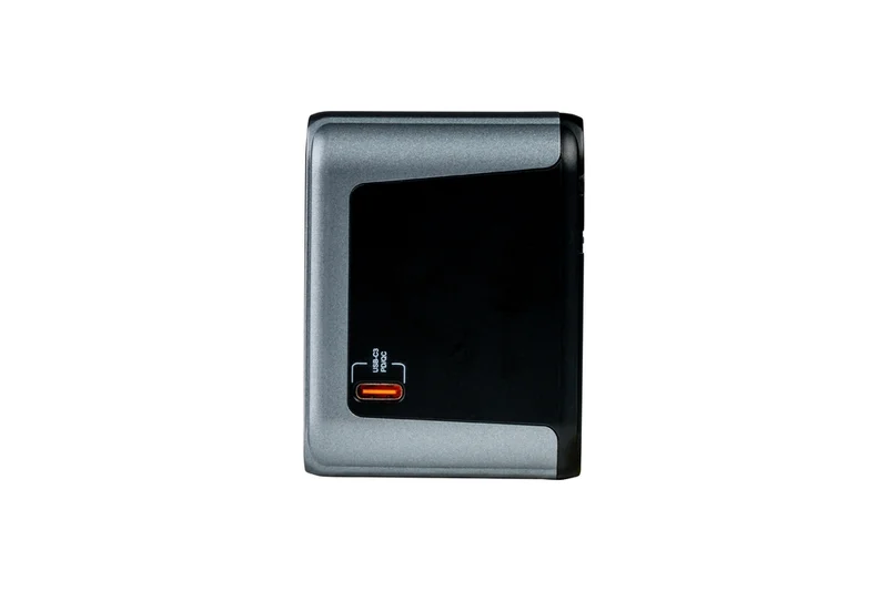 Пътен адаптер Verbatim UTA-03 универсален с 1 x USB-C PD 30W, QC 3.0, 2 x USB-C, 2 x USB-A