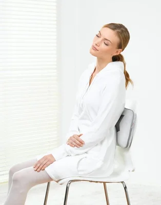 Beurer MG 145 Shiatsu massage cushion; massage for the shoulders, neck, back and legs; 4 Shiatsu massage heads; removable cover; machine-washable; light and heat function