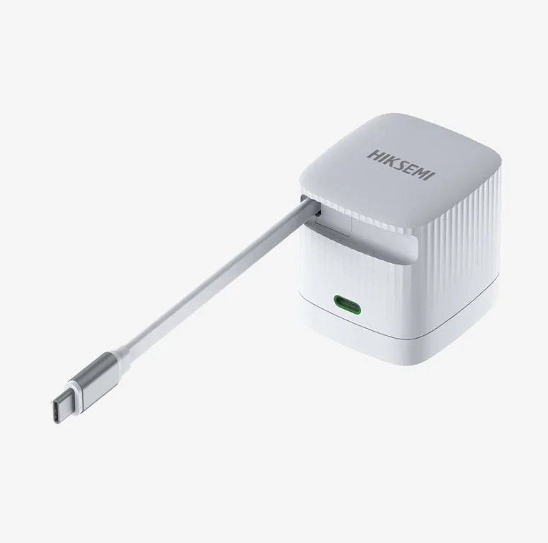 Зарядно HIKVISION GaN Fast Charger 2C 67W, USB-C изтеглящ се кабел и USB-C порт, бяло