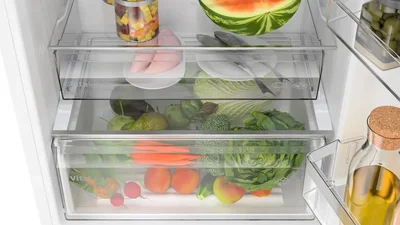 Bosch KGN497WDF, SER4, FS fridge-freezer NoFrost, D, 203/70/67cm, 440l(311+127), 35dB(B), IC, VitaFresh XXL, 0° drawer, Glossy Backwall with Multi Airflow, 2 cooling systems, Intelligent Inverter Technology, White, display