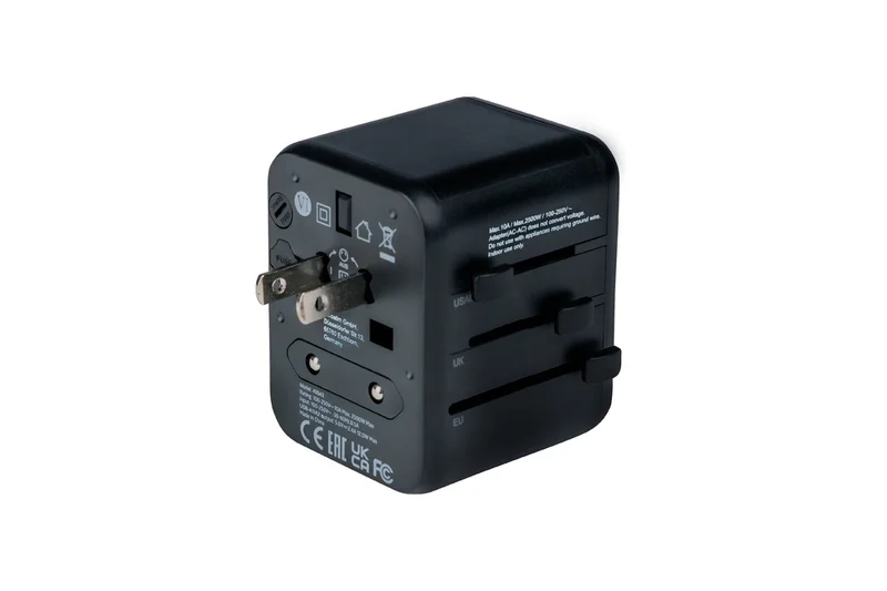 Универсален адаптер за пътуване Verbatim UTA-01 с 2 x USB-A порта, черен