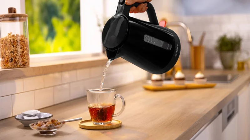 Bosch TWK1M123, MyMoment Plastic Kettle, 2400 W, 1.7 l, Cup indicator, Limescale filter, Triple safety function, Black