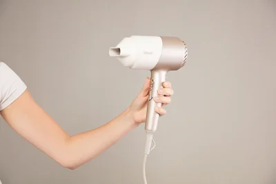 Beurer HC 40 Travel hair dryer, 2000 W, Narrow nozzle attachment, Ion function, 3 heat & blower settings, cold air, Hot-cold alternating mode, Removable safety filter, overheating protection, Bag