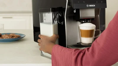 Bosch TQE80703, SER8, Fully automatic coffee machine VeroBar 19 bar, TFT display 5", HC, Up to 36 bev.(incl. HC), Inox front, Cup warmer, Aroma Select, ColdBrew, CeramDrive