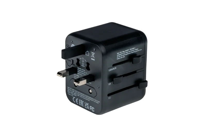 Адаптер за пътуване Verbatim UTA-02 универсален с USB-C PD 20W и USB-A QC 3.0