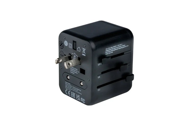Универсален адаптер за пътуване Verbatim UTA-01 с 2 x USB-A порта, черен