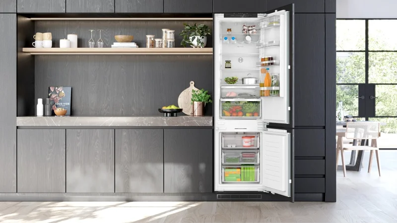 Bosch KIN96ADC0 SER6, BI fridge-freezer XL, NoFrost freezer, C, 193,5cm, 290l(215+75), 34dB(B), IC, VitaFresh XXL 0°, EcoAirflow, bottle shelf, Door Open Alarm, SoftClose flat hinge
